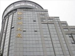 金洲大廈中央空調(diào)維護(hù)保養(yǎng)，主機(jī)大修